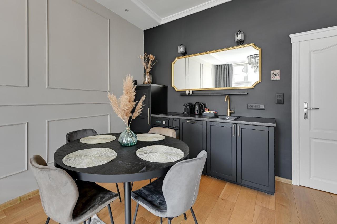 Old Town Ogarna IV Glamour By Downtown Apartments Gdańsk Exteriör bild